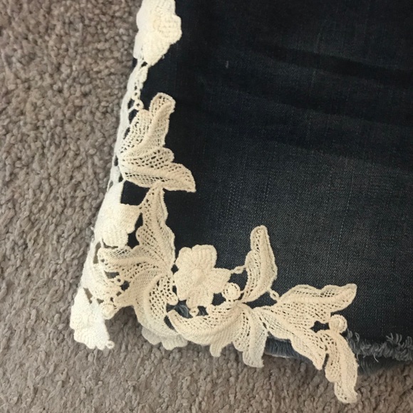 Tinseltown | Denim Shorts - Picture 5 of 7